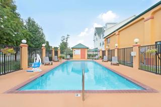 Super 8 by Wyndham Covington - Covington - 6