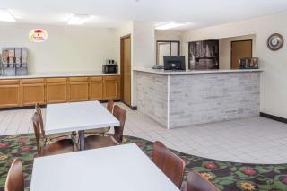 Super 8 by Wyndham Pekin/Peoria Area - Pekin - 9
