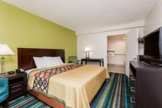 Super 8 by Wyndham Augusta - Augusta - 1