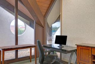 Days Inn by Wyndham Washington - Washington - 1