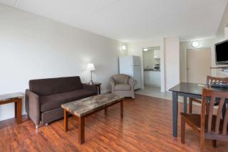 Super 8 by Wyndham Cambridge/Kitchener/Waterloo Area - Cambridge - 1