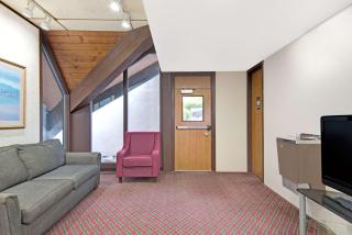 Days Inn by Wyndham Washington - Washington - 8
