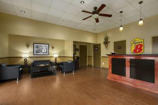 Super 8 by Wyndham-Tupelo Airport - Tupelo - 9