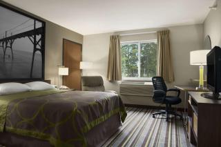 Super 8 by Wyndham Manistee - Manistee - 3