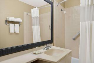 Super 8 by Wyndham Belleville St. Louis Area - Belleville - 6