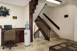 Super 8 by Wyndham Carlsbad - Carlsbad - 3