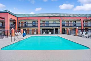 Super 8 by Wyndham Knoxville East - Knoxville - 8