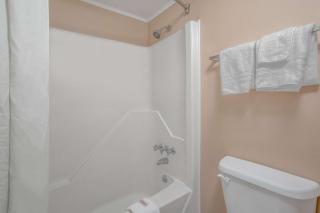 Super 8 by Wyndham Carlisle North - Carlisle - 2