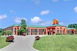 Super 8 by Wyndham Knoxville East - Knoxville - 0