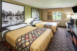 Super 8 by Wyndham Dwight - 5