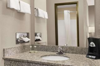 Super 8 by Wyndham Stafford/Springfield Area - Strafford - 4