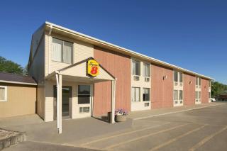 Super 8 by Wyndham Redfield - Redfield - 0
