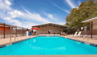 Super 8 by Wyndham Siloam Springs - Siloam Springs - 6