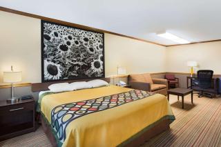 Super 8 by Wyndham New Hampton - New Hampton - 1