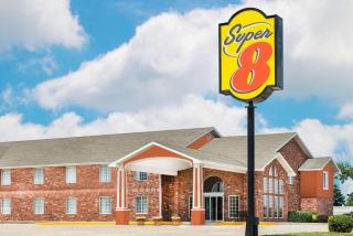 Super 8 by Wyndham Bolivar - Bolivar - 9