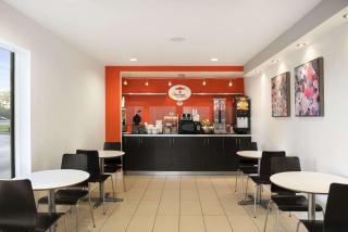 Super 8 by Wyndham Ormond Beach - Ormond Beach - 6