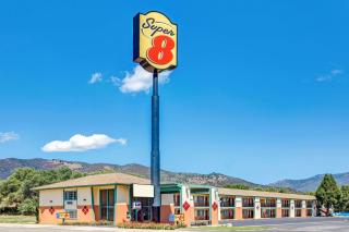 Super 8 by Wyndham Yreka - Yreka - 0
