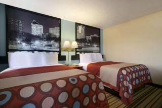 Super 8 by Wyndham Park City/North Wichita Area - Park City - 2