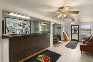 Super 8 by Wyndham Park City/North Wichita Area - Park City - 7