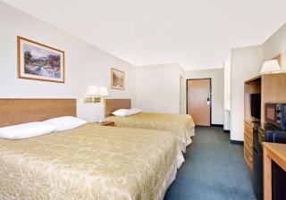 Super 8 by Wyndham Battle Mountain - Battle Mountain - 4