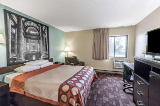 Super 8 by Wyndham Luverne - Luverne - 5