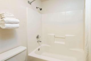 Super 8 by Wyndham Richfield Cleveland - Richfield - 7