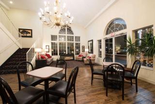 Super 8 by Wyndham Richmond - 5