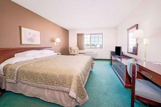 Super 8 by Wyndham Richmond - Richmond - 4