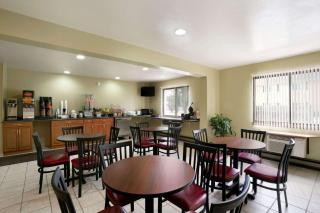 Super 8 by Wyndham Eau Claire WI - Eau Claire - 9