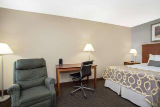 Baymont by Wyndham Hays - Hays - 2