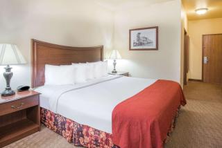 Days Inn by Wyndham Ellis - Ellis - 1