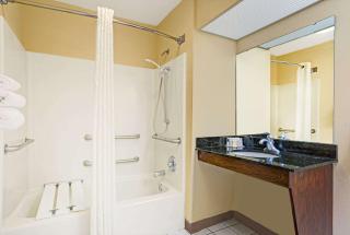 Baymont by Wyndham Smithfield - Smithfield - 1