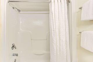 Super 8 by Wyndham Gurnee - 4