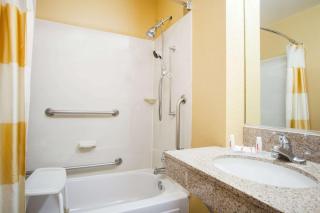 Baymont by Wyndham Madison Heights Detroit Area - Madison Heights - 9