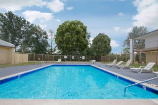 Super 8 by Wyndham Brinkley - Brinkley - 7