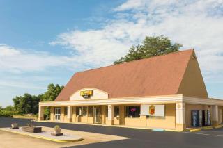 Super 8 by Wyndham Asheville Airport - Fletcher - 0