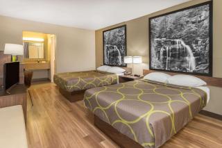 Super 8 by Wyndham Asheville Airport - Fletcher - 3