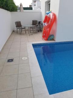 Superior family town centre villa close to beach in peaceful residential zone - 4