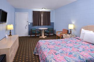 Americas Best Value Inn & Suites Branson - Near the Strip - Branson - 6