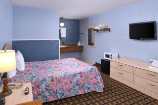 Americas Best Value Inn & Suites Branson - Near the Strip - Branson - 5