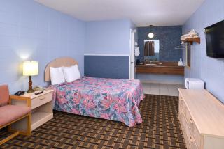 Americas Best Value Inn & Suites Branson - Near the Strip - Branson - 4