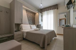 Hotel Deborah - 8