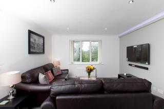 Prime Commuter Executive Apartment Dunfermline - 8