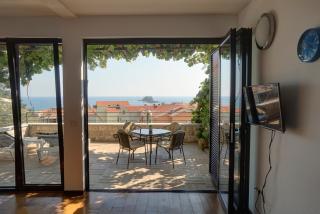 Apartments Minja Nerin - Petrovac na Moru - 0
