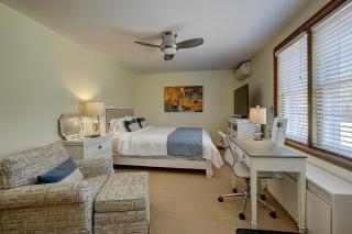 Parkside House - Barrie - 2