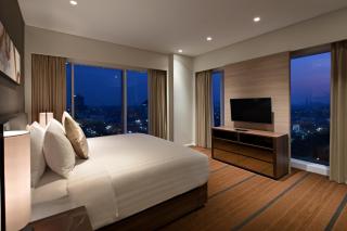 Oakwood Hotel & Residence Surabaya - Surabaya - 0