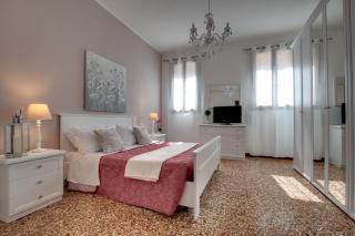 Accademia Opera Deluxe by Wonderful Italy - Venice - 1