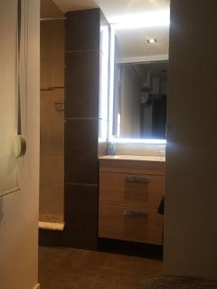 LUXURY APARTMENT - 2