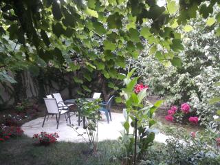 Dima's Guesthouse - 7