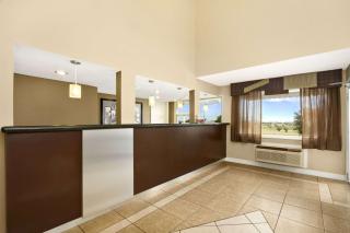 Super 8 by Wyndham Fort Worth TX - Fort Worth - 9
